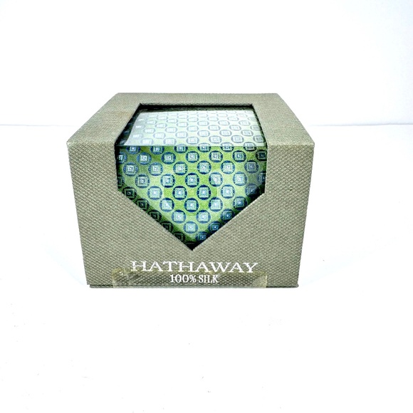 Hathaway Men’s 100% Silk Tie Green Blue Geometric Pattern NWT Gift Box - Picture 1 of 3